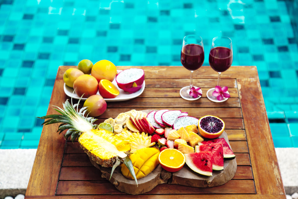 gourmet resort breakfast in pool
